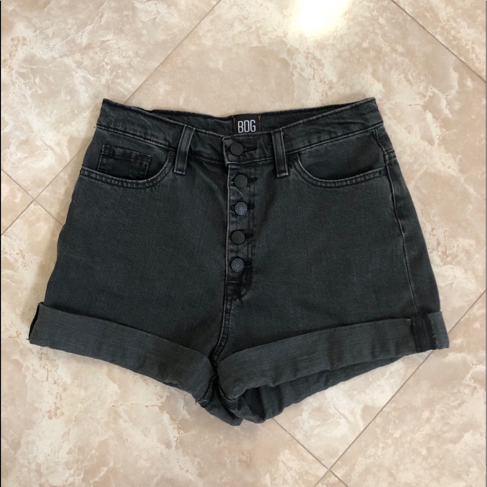 BDG | NWOT Button Fly High Rise Mom Jean Shorts
